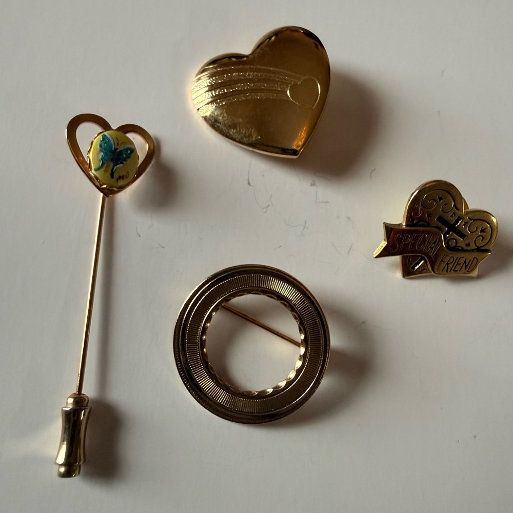 Vintage Gold tone Heart and Circle Brooch lot of 4